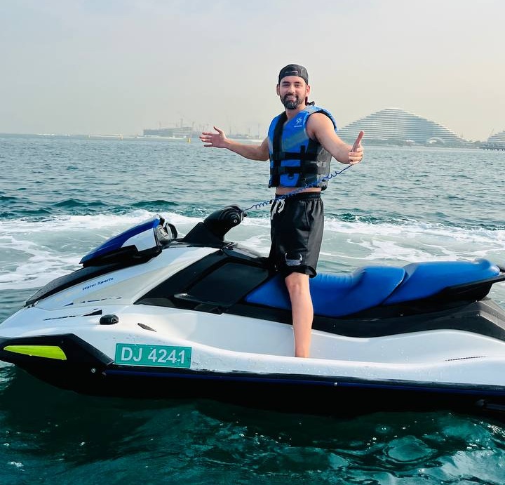 What to Wear on a Jet Ski Ride in Dubai
